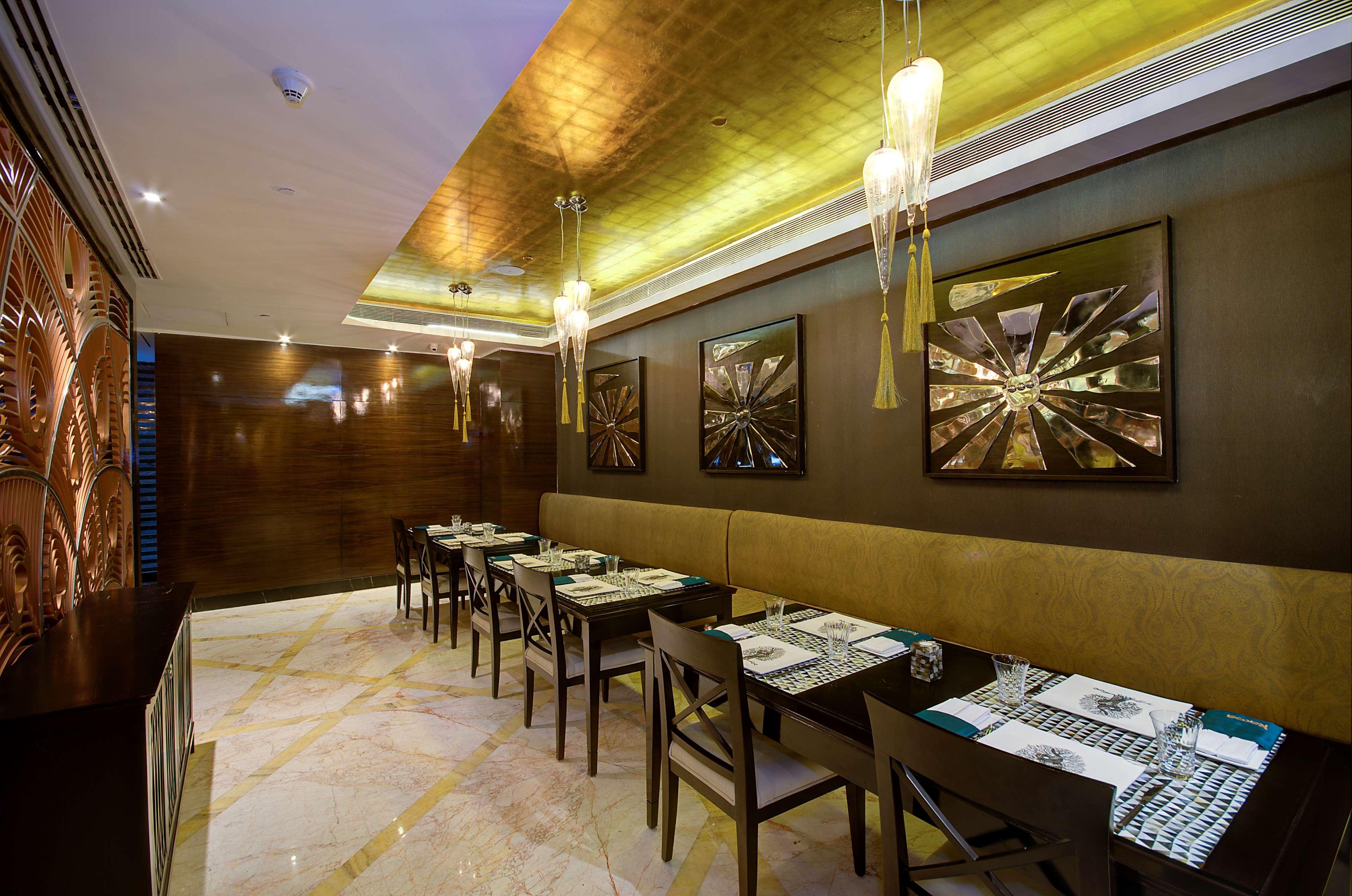 Radisson Blu Kaushambi Delhi Ncr Hotel กาเซียบัด ภายนอก รูปภาพ