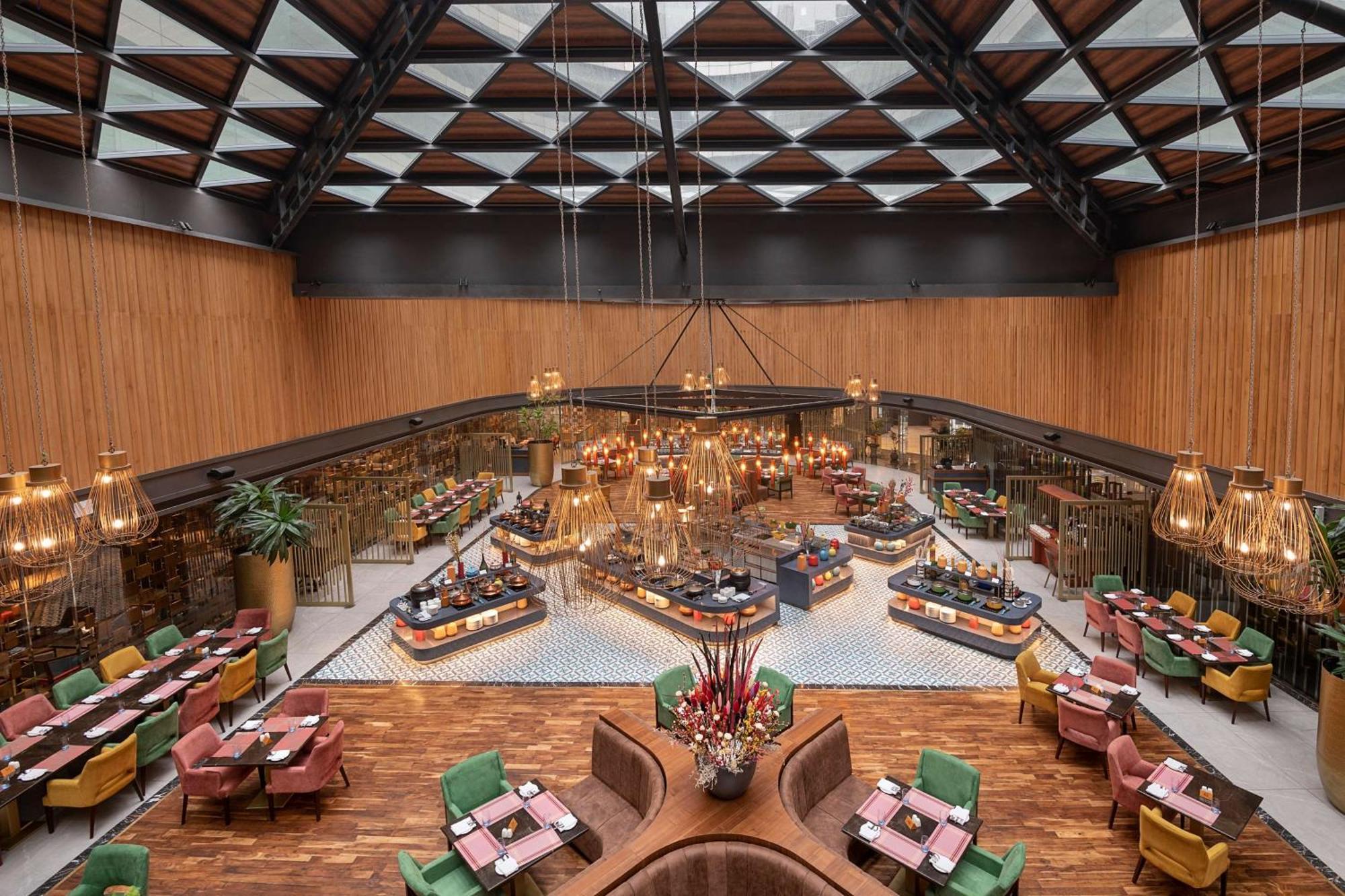 Radisson Blu Kaushambi Delhi Ncr Hotel กาเซียบัด ภายนอก รูปภาพ